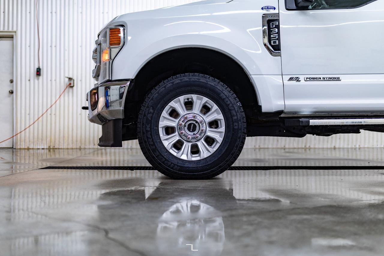 2021 Ford F-350 4x4 Crew Cab XLT Deck Diesel Red Deer AB