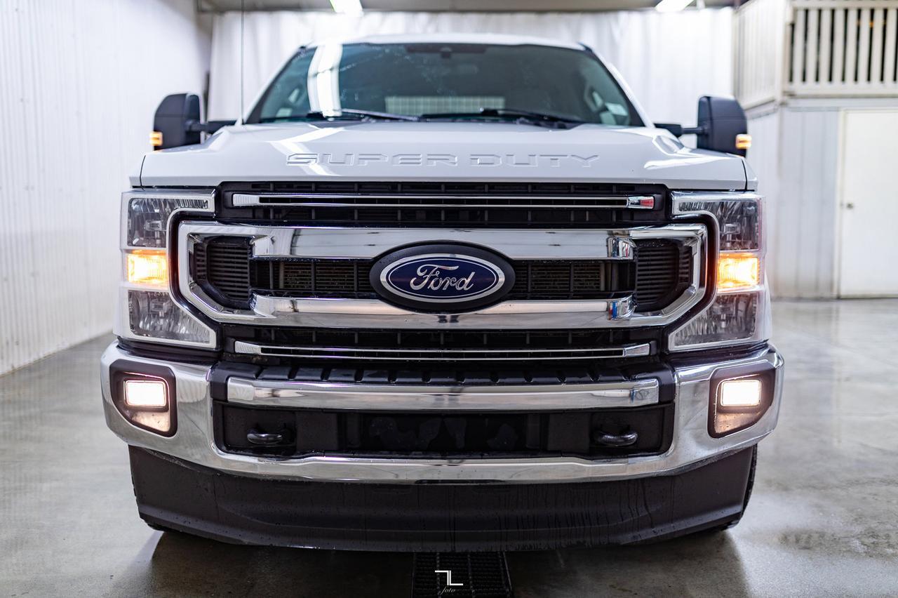 2021 Ford F-350 4x4 Crew Cab XLT Deck Diesel Red Deer AB