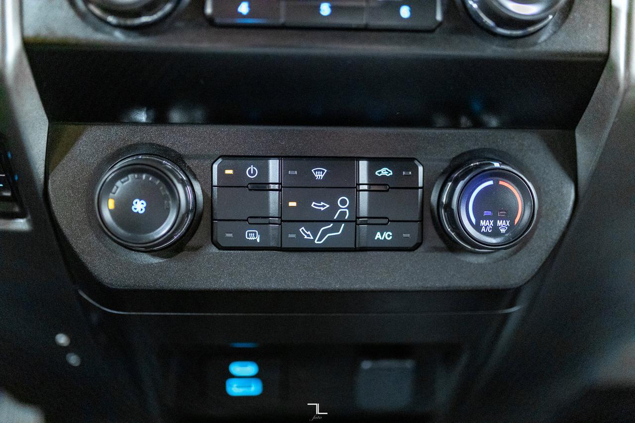 2021 Ford F-350 4x4 Crew Cab XLT Deck Diesel Red Deer AB