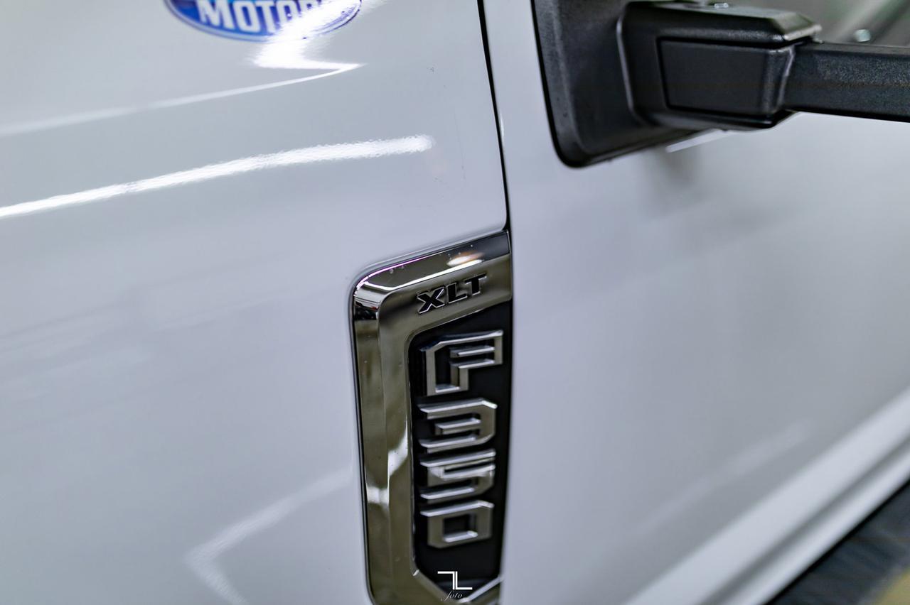 2021 Ford F-350 4x4 Crew Cab XLT Deck Leather Nav Red Deer AB