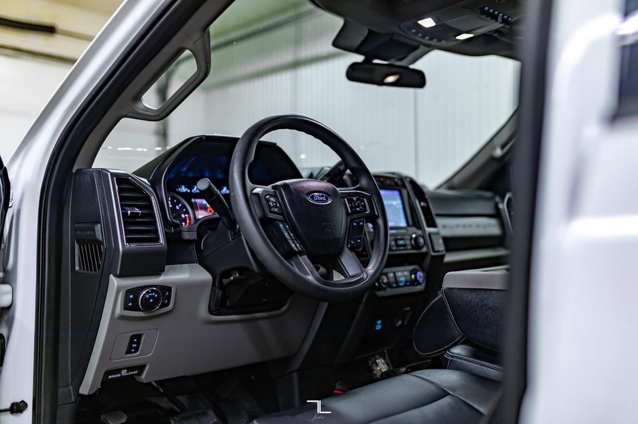 2021 Ford F-350 4x4 Crew Cab XLT Deck Leather Nav Red Deer AB