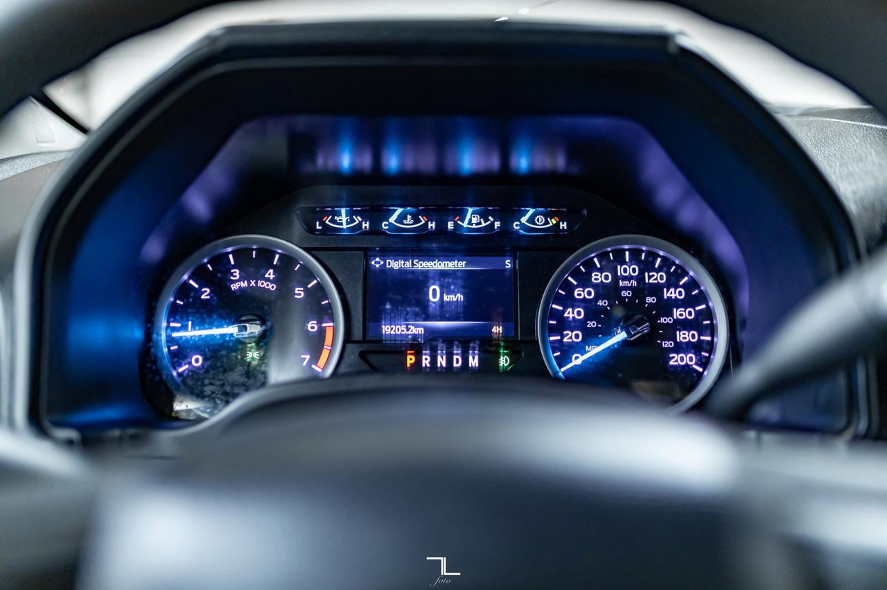 2021 Ford F-350 4x4 Crew Cab XLT Deck Leather Nav Red Deer AB