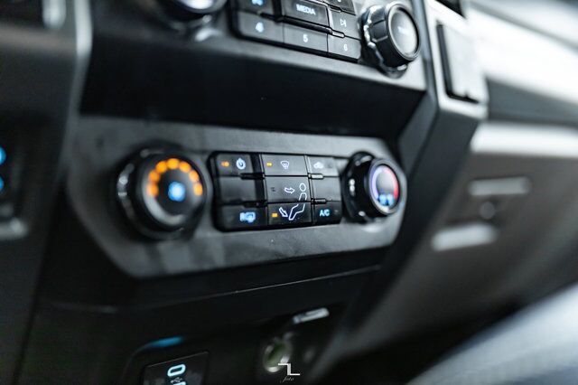 2021 Ford F-350 4x4 Crew Cab XLT Deck Leather Nav Red Deer AB