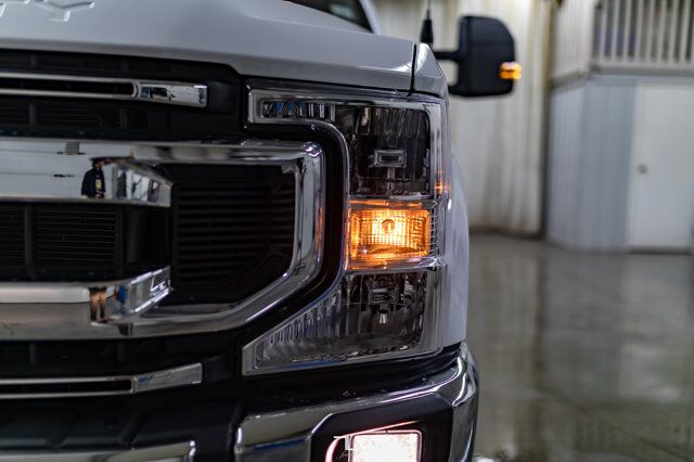 2021 Ford F-350 4x4 Crew Cab XLT Deck Leather Nav Red Deer AB