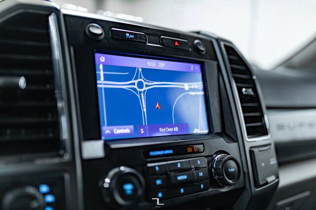 2021 Ford F-350 4x4 Crew Cab XLT Deck Leather Nav Red Deer AB