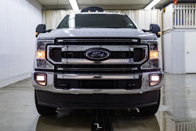 2021 Ford F-350 4x4 Crew Cab XLT Deck Leather Nav Red Deer AB