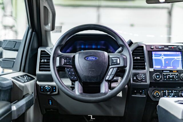 2021 Ford F-350 4x4 Crew Cab XLT Deck Leather Nav Red Deer AB