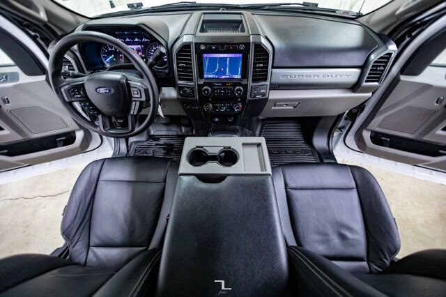 2021 Ford F-350 4x4 Crew Cab XLT Deck Leather Nav Red Deer AB