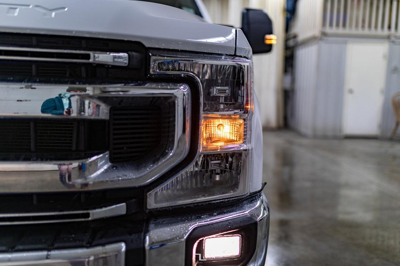 2021 Ford F-350 4x4 Crew Cab XLT Deck Red Deer AB