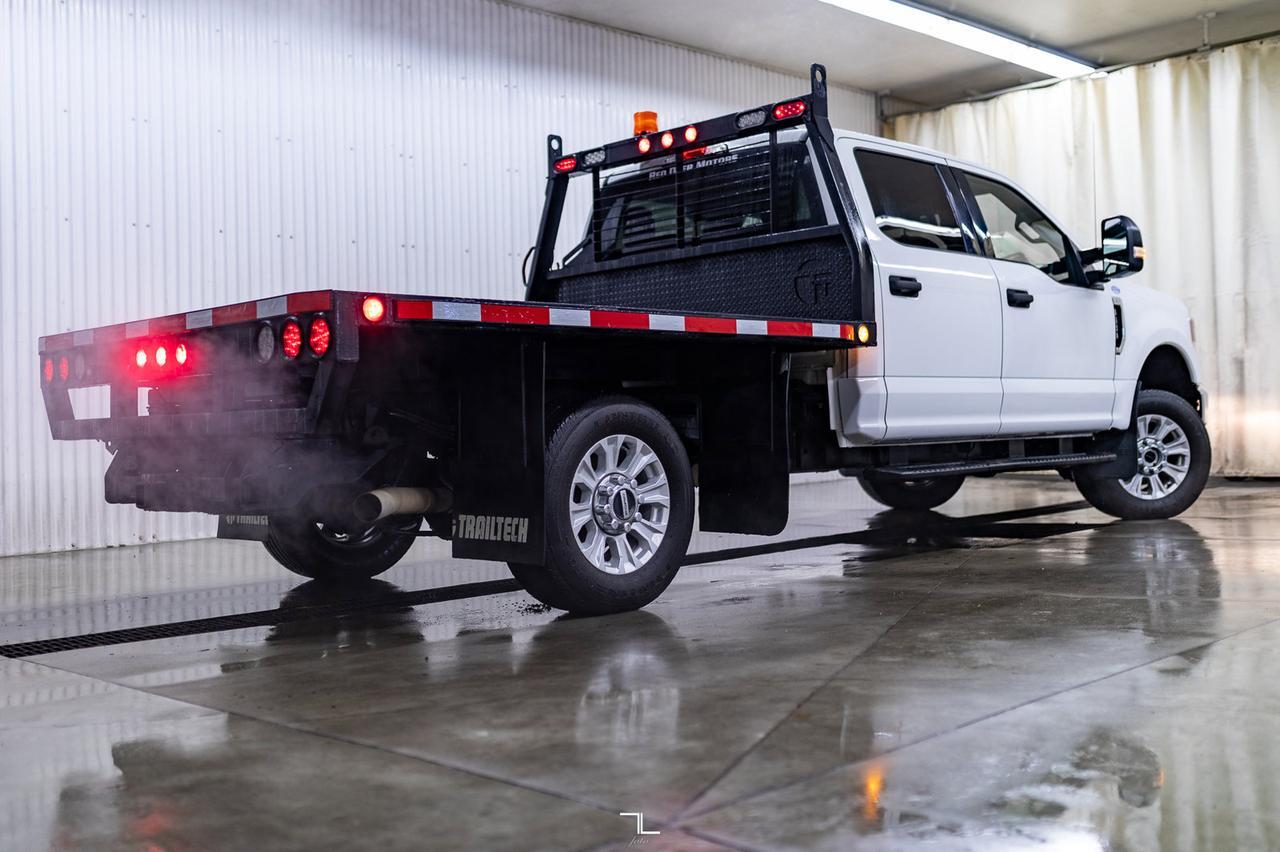 2021 Ford F-350 4x4 Crew Cab XLT Deck Red Deer AB