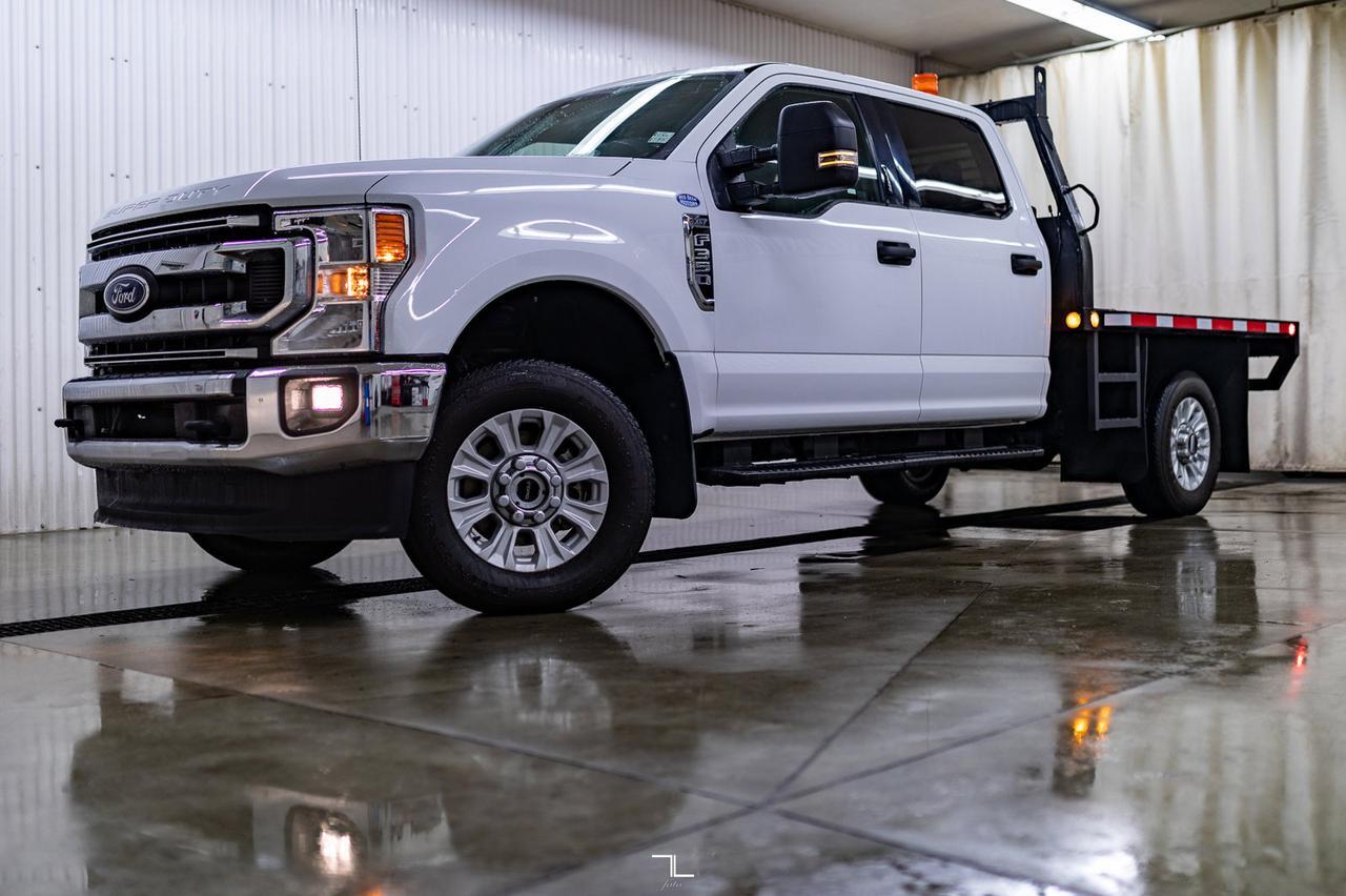 2021 Ford F-350 4x4 Crew Cab XLT Deck Red Deer AB