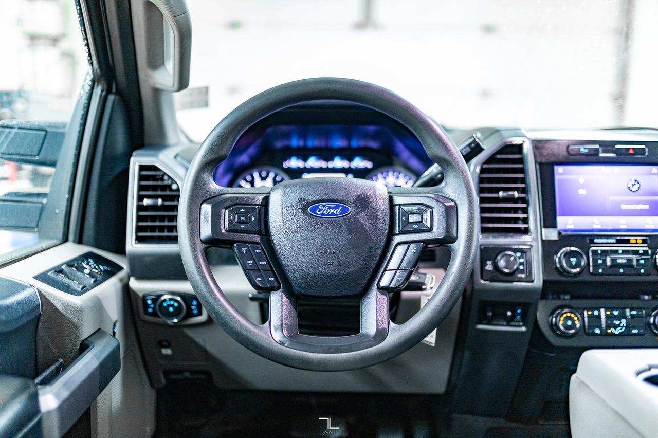 2021 Ford F-350 4x4 Crew Cab XLT Deck Red Deer AB