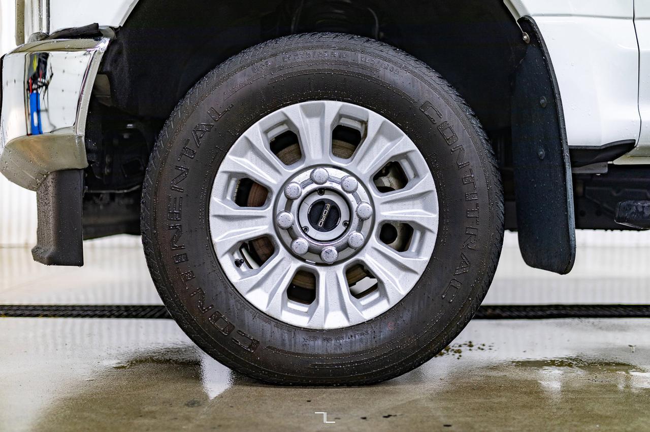 2021 Ford F-350 4x4 Crew Cab XLT Deck Red Deer AB