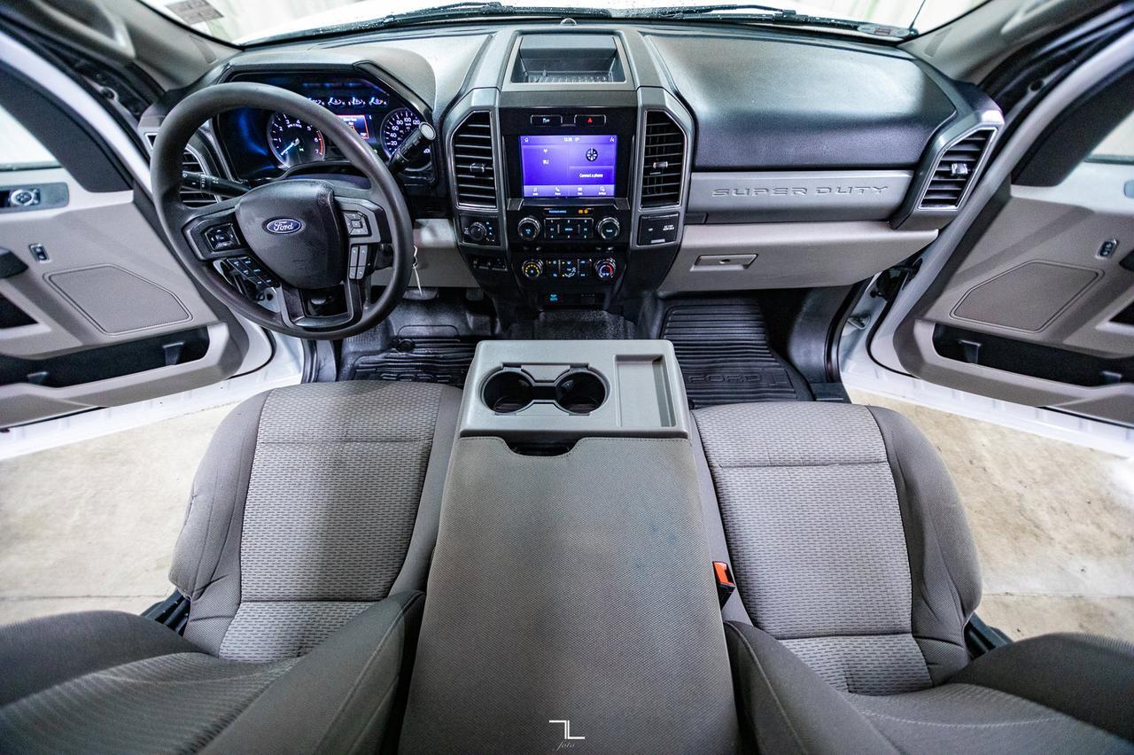 2021 Ford F-350 4x4 Crew Cab XLT Deck Red Deer AB