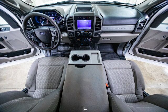 2021 Ford F-350 4x4 Crew Cab XLT Deck Red Deer AB