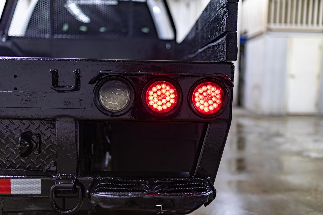 2021 Ford F-350 4x4 Crew Cab XLT Deck Red Deer AB