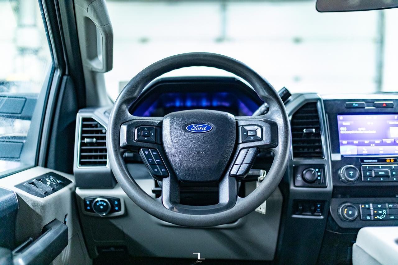 2021 Ford F-350 4x4 Crew Cab XLT Deck Red Deer AB