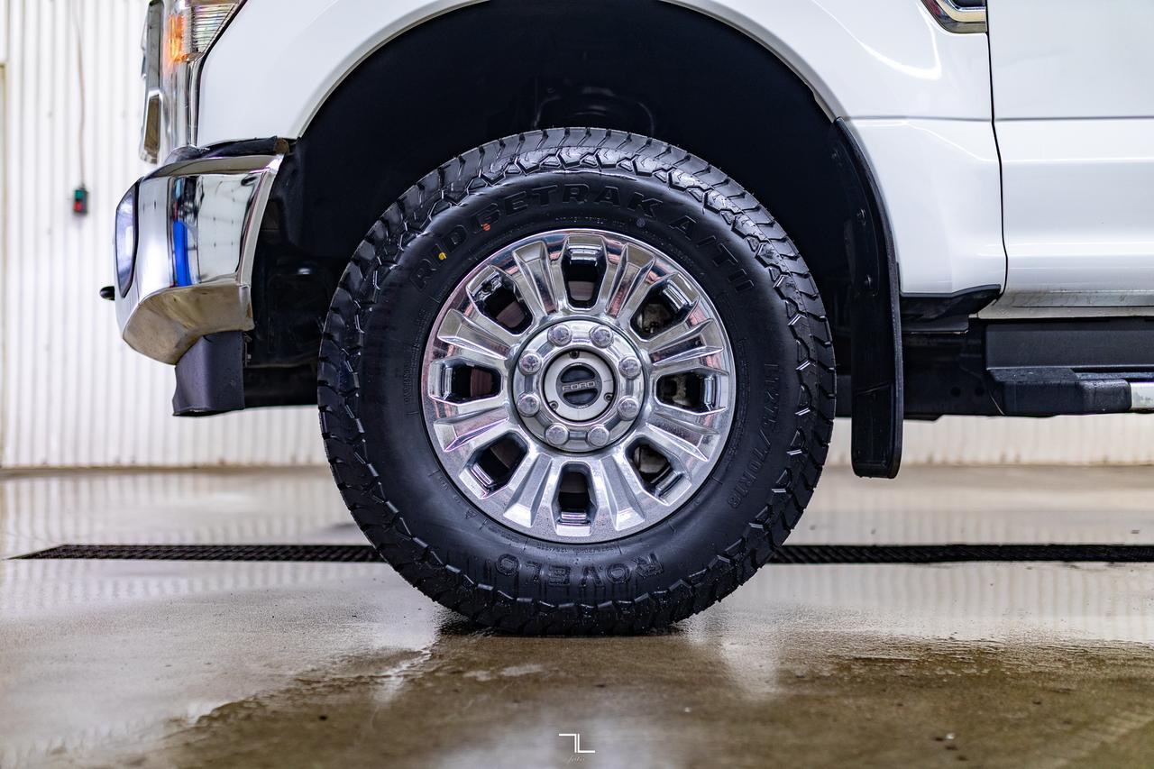 2021 Ford F-350 4x4 Crew Cab XLT Deck Red Deer AB