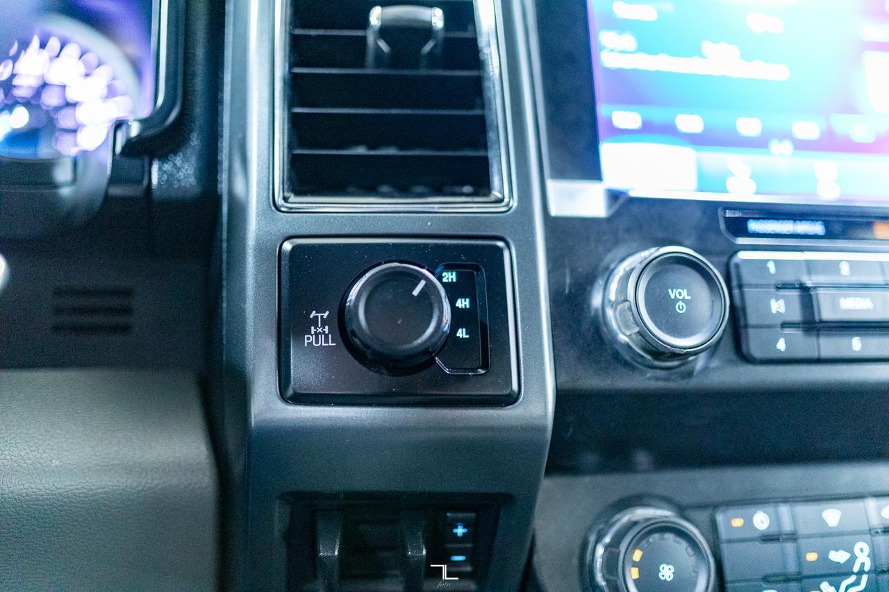 2021 Ford F-350 4x4 Crew Cab XLT Deck Red Deer AB