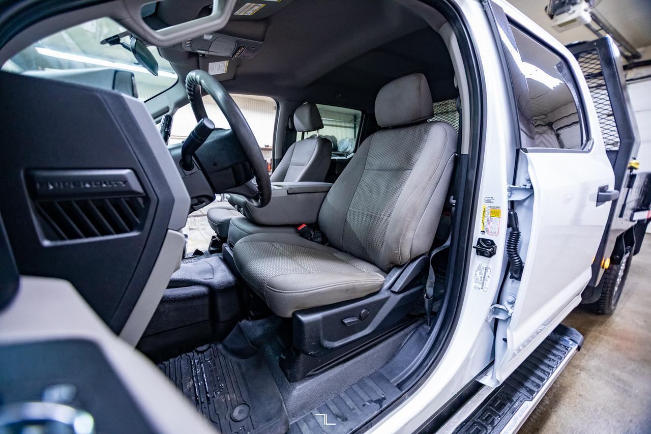 2021 Ford F-350 4x4 Crew Cab XLT Deck Red Deer AB