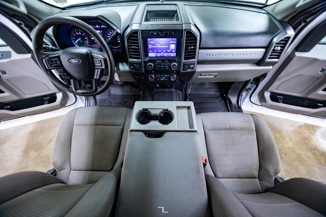 2021 Ford F-350 4x4 Crew Cab XLT Deck Red Deer AB