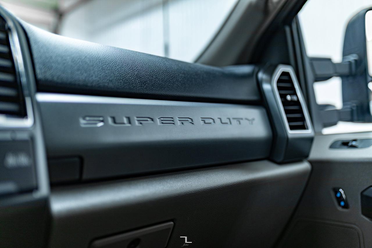 2021 Ford F-350 4x4 Crew Cab XLT Deck Red Deer AB