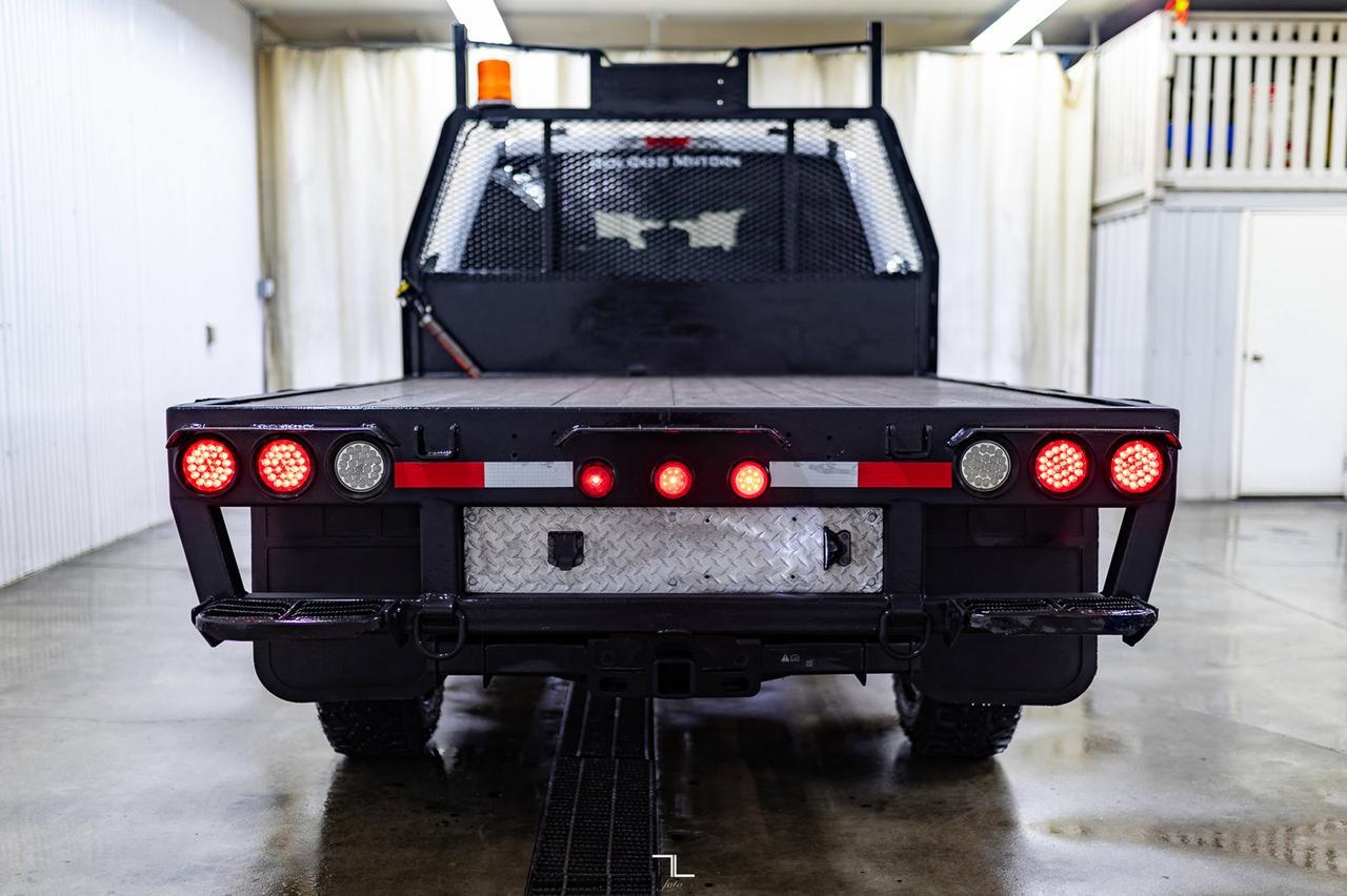 2021 Ford F-350 4x4 Crew Cab XLT Deck Red Deer AB