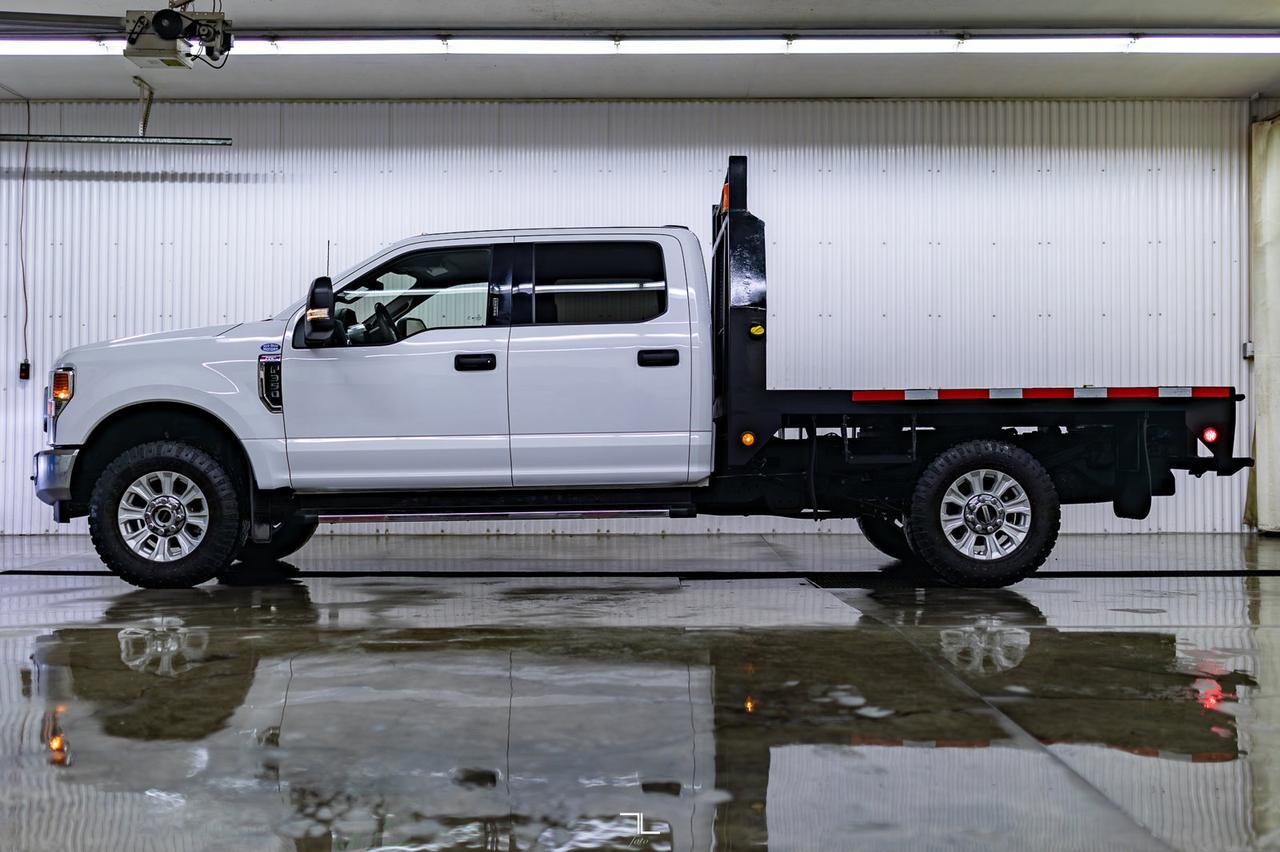 2021 Ford F-350 4x4 Crew Cab XLT Deck Red Deer AB