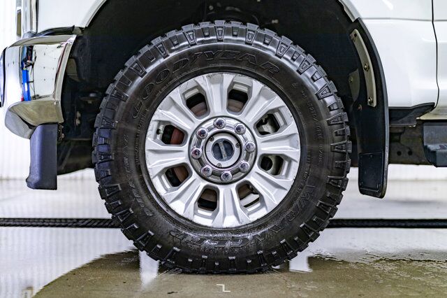 2021 Ford F-350 4x4 Crew Cab XLT Deck Red Deer AB