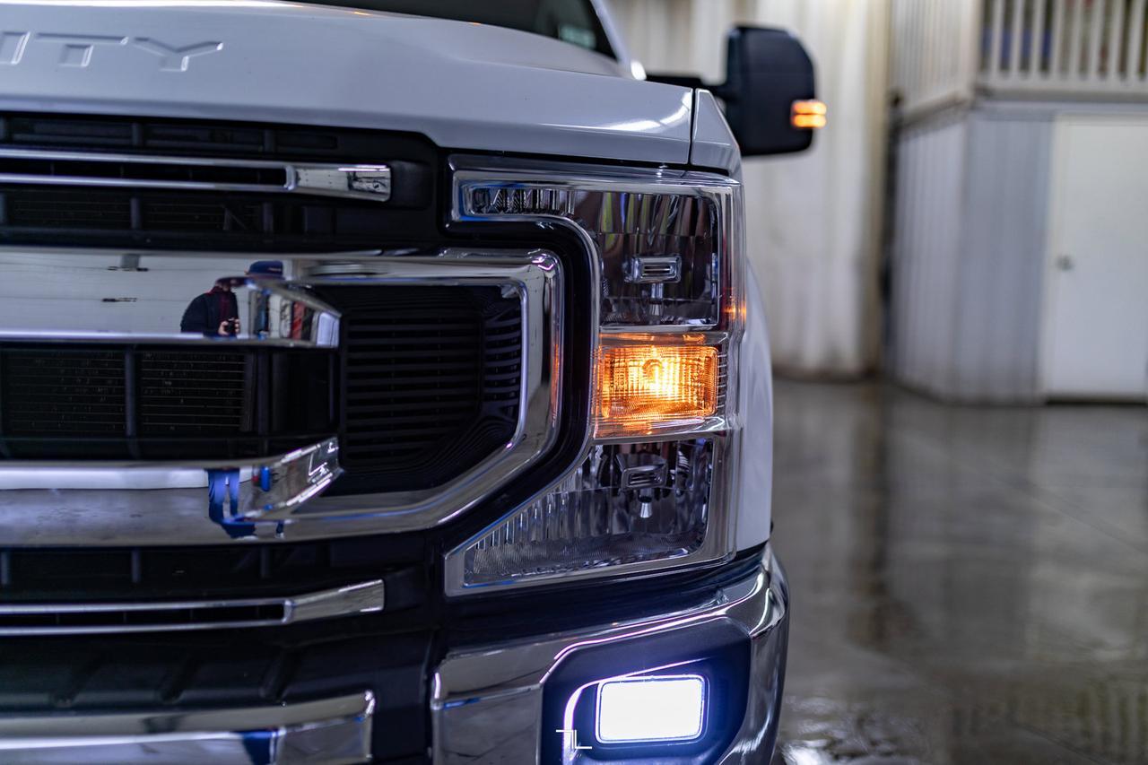 2021 Ford F-350 4x4 Crew Cab XLT Deck Red Deer AB