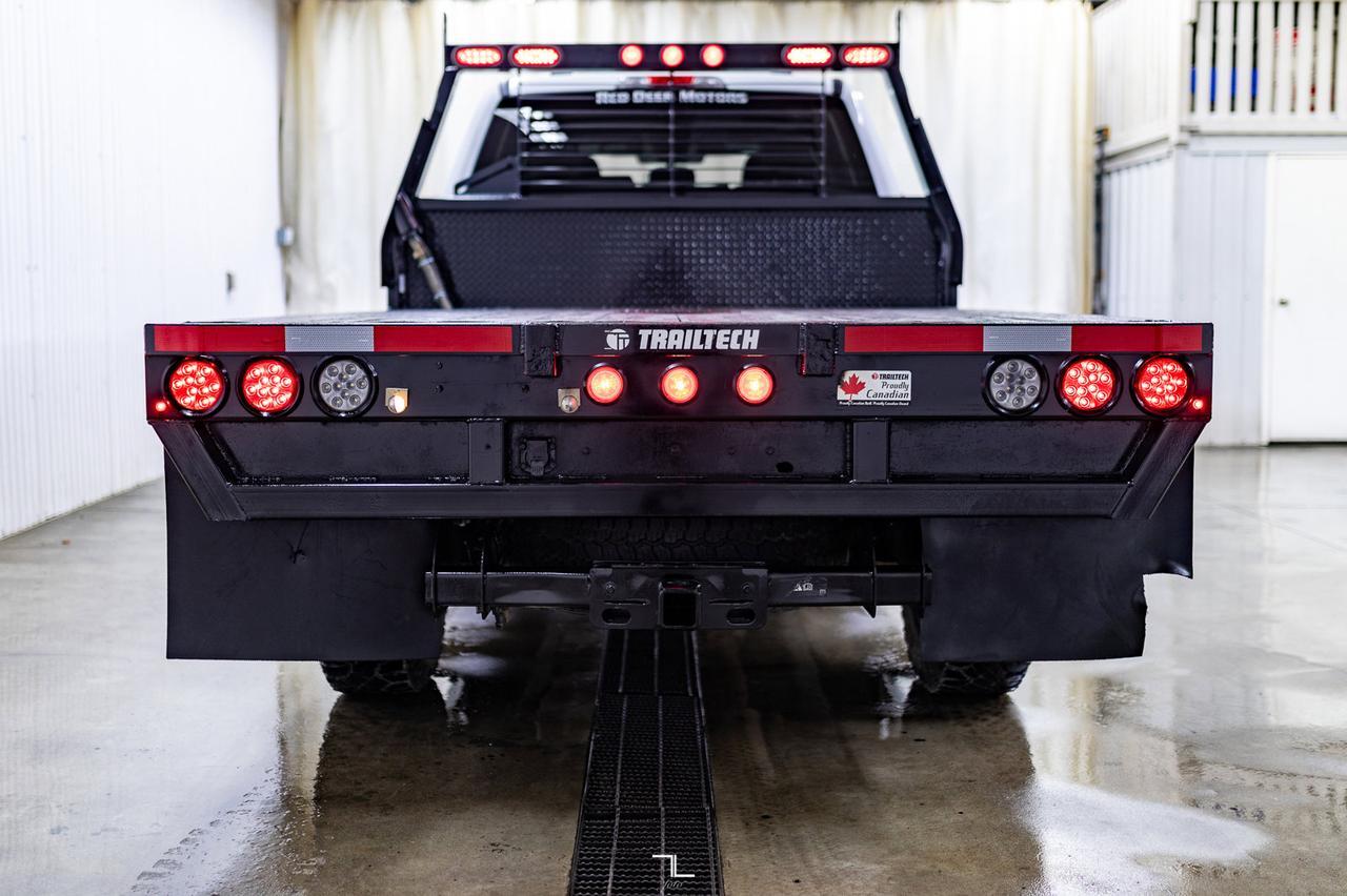 2021 Ford F-350 4x4 Crew Cab XLT Deck Red Deer AB