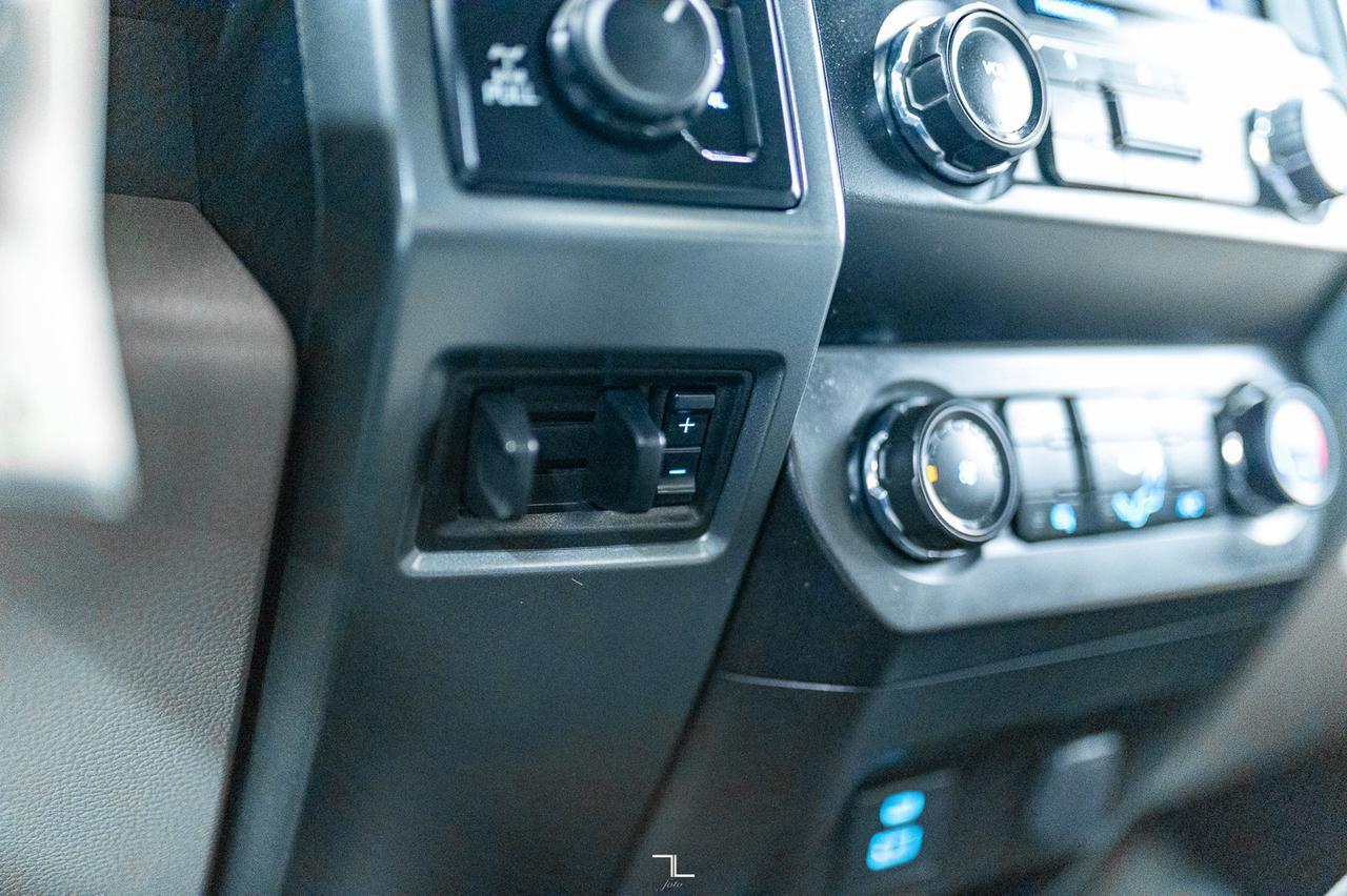 2021 Ford F-350 4x4 Crew Cab XLT Deck Red Deer AB