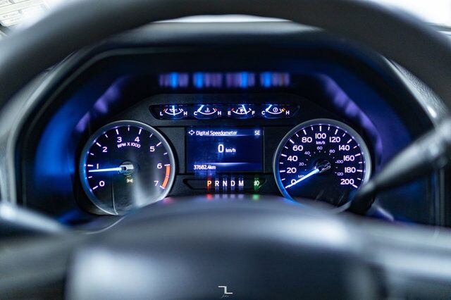 2021 Ford F-350 4x4 Crew Cab XLT Deck Red Deer AB