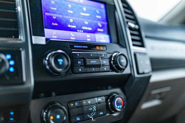 2021 Ford F-350 4x4 Crew Cab XLT Deck Red Deer AB