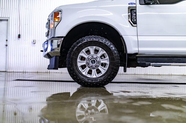 2021 Ford F-350 4x4 Crew Cab XLT Deck Red Deer AB