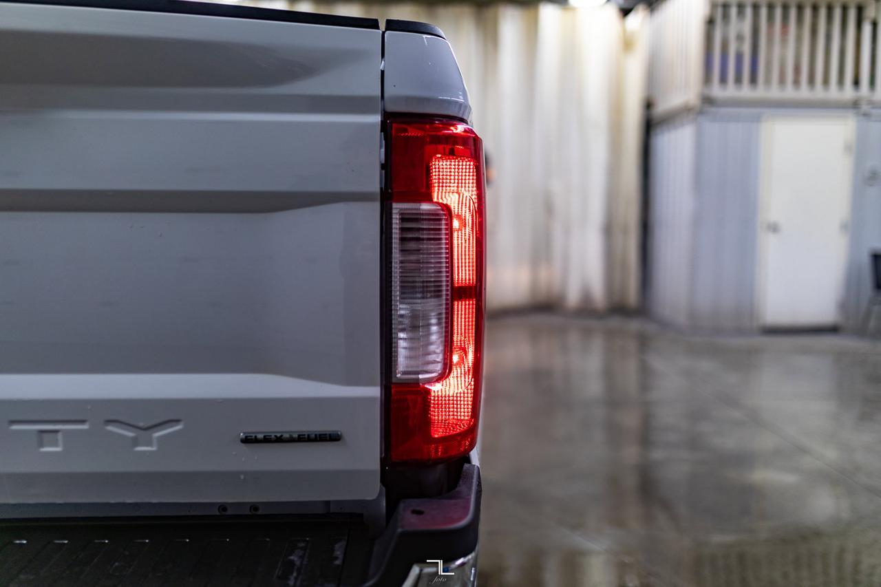 2021 Ford F-350 4x4 Crew Cab XLT FX4 Longbox BCam Red Deer AB