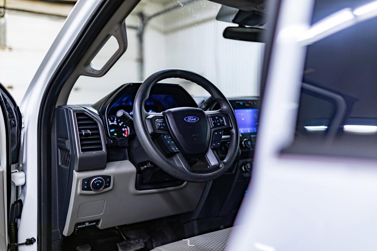 2021 Ford F-350 4x4 Crew Cab XLT FX4 Longbox BCam Red Deer AB