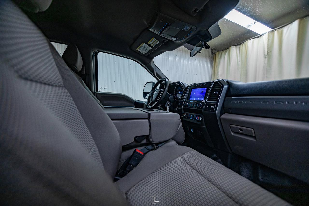 2021 Ford F-350 4x4 Crew Cab XLT FX4 Longbox BCam Red Deer AB