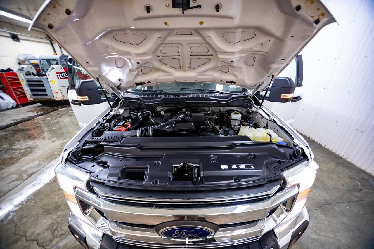 2021 Ford F-350 4x4 Crew Cab XLT FX4 Longbox BCam Red Deer AB