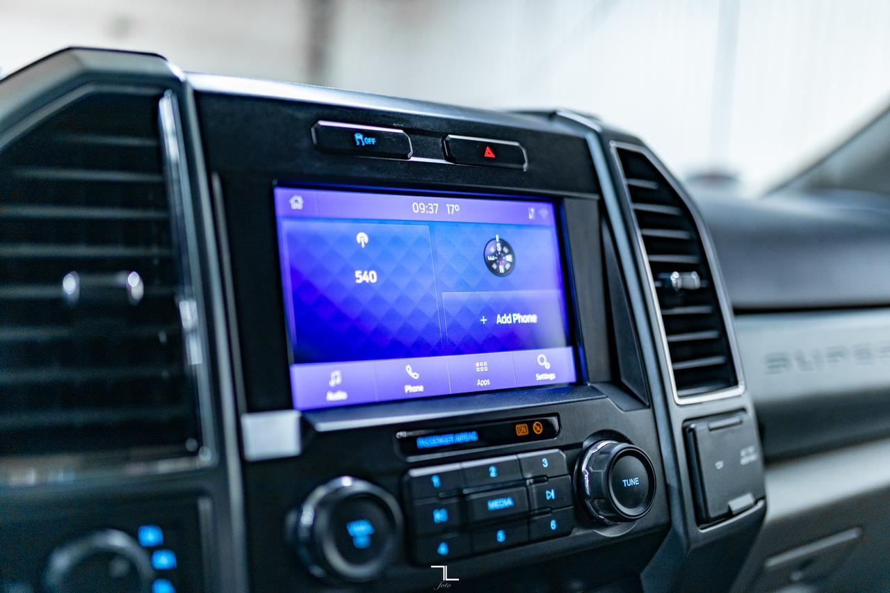 2021 Ford F-350 4x4 Crew Cab XLT Longbox Deck Red Deer AB