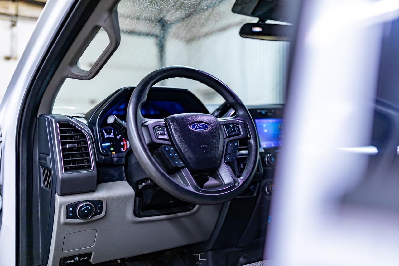 2021 Ford F-350 4x4 Crew Cab XLT Longbox Deck Red Deer AB