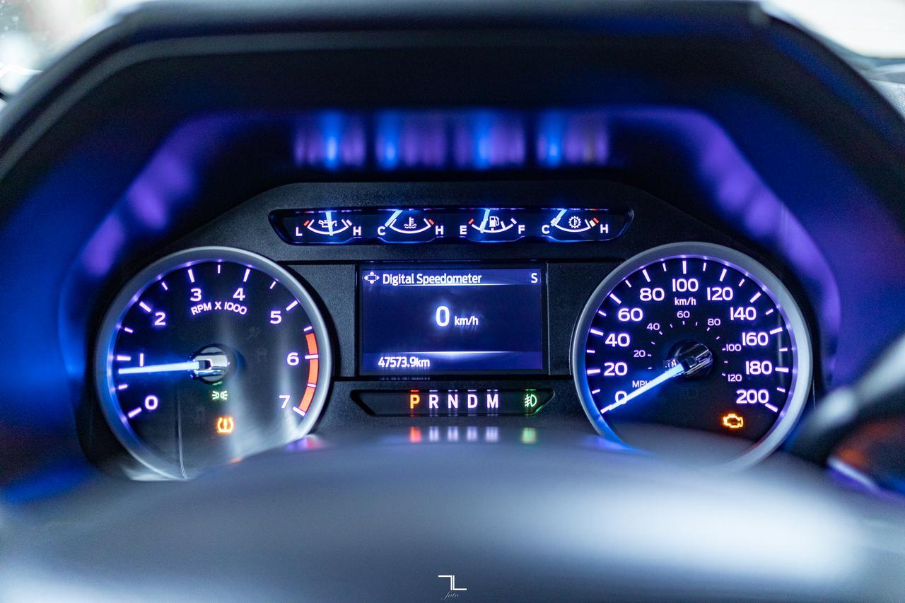 2021 Ford F-350 4x4 Crew Cab XLT Longbox Deck Red Deer AB