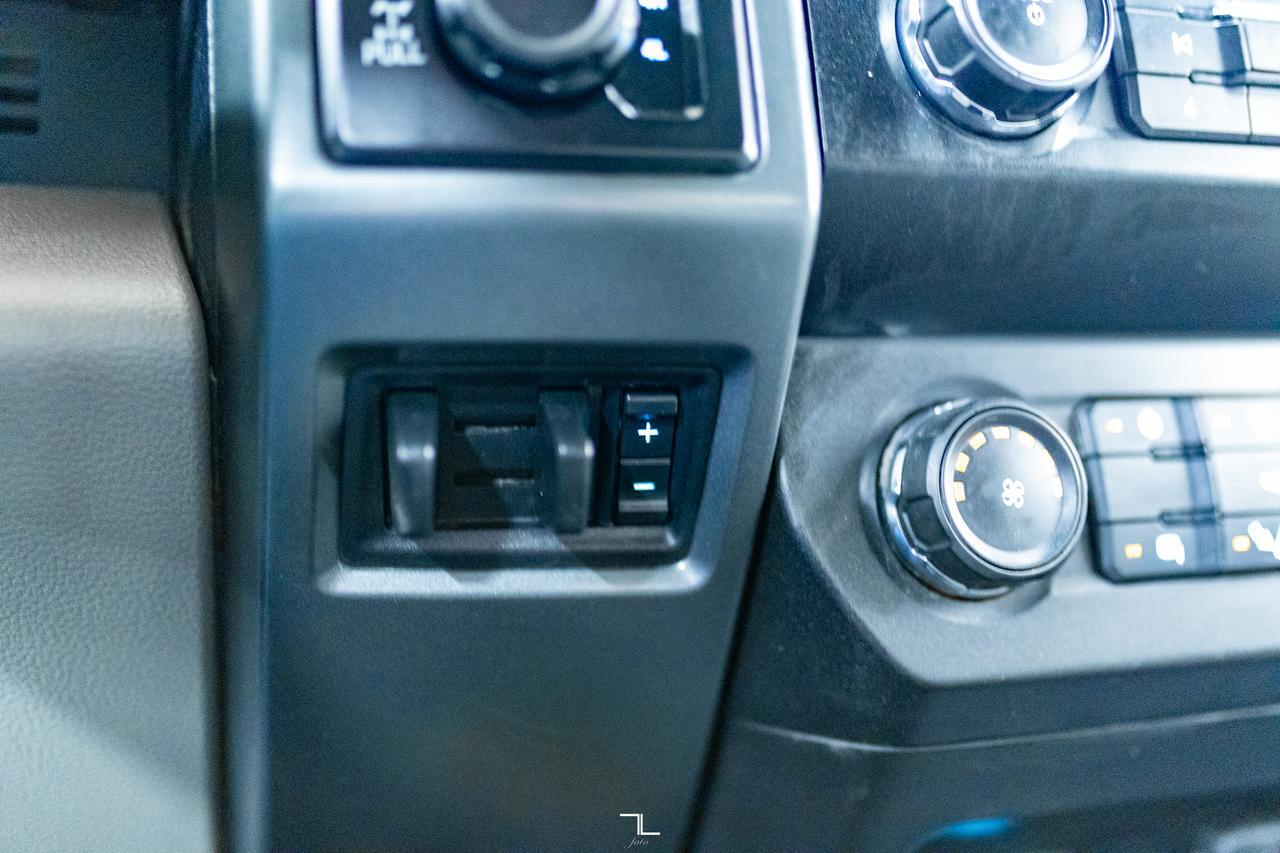 2021 Ford F-350 4x4 Crew Cab XLT Longbox Deck Red Deer AB