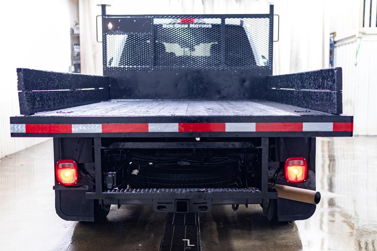 2021 Ford F-350 4x4 Crew Cab XLT Longbox Deck Red Deer AB