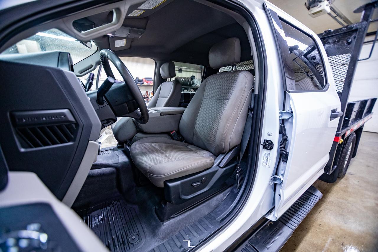 2021 Ford F-350 4x4 Crew Cab XLT Longbox Deck Red Deer AB