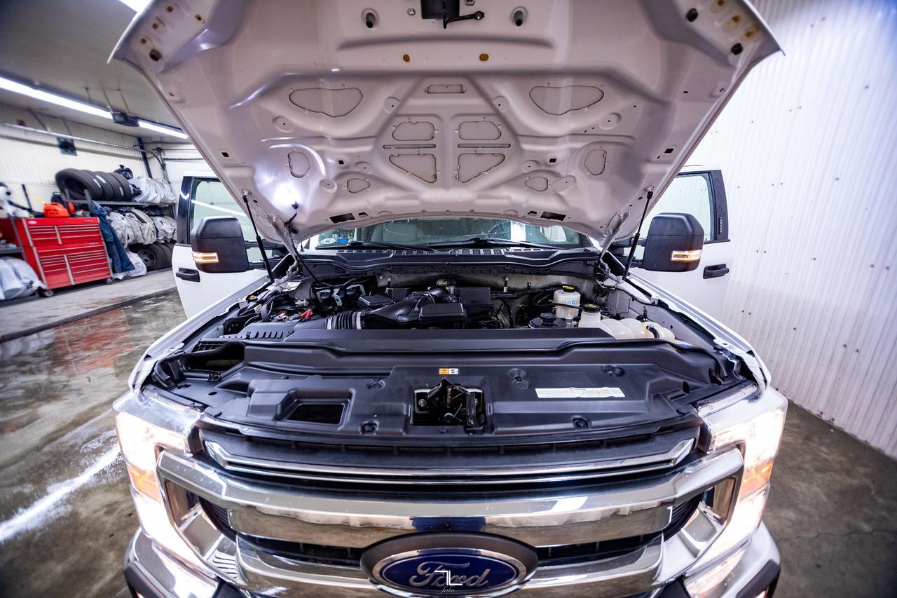 2021 Ford F-350 4x4 Crew Cab XLT Longbox Deck Red Deer AB