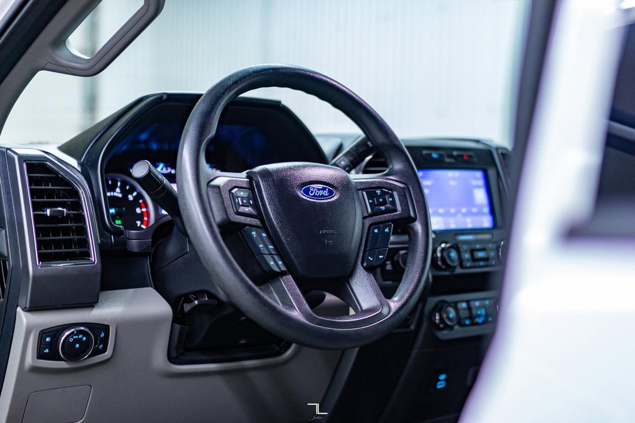 2021 Ford F-350 4x4 Crew Cab XLT Longbox Deck Red Deer AB