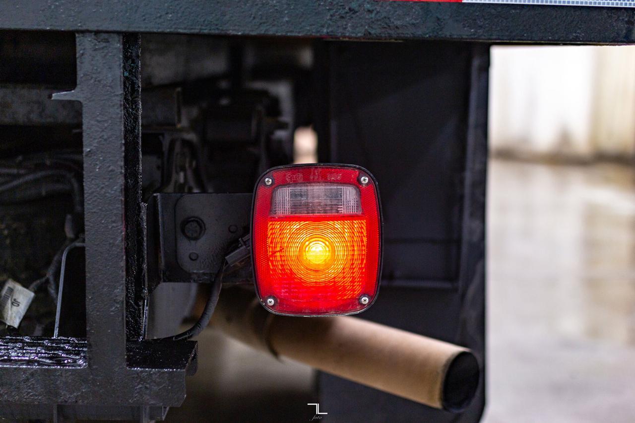 2021 Ford F-350 4x4 Crew Cab XLT Longbox Deck Red Deer AB