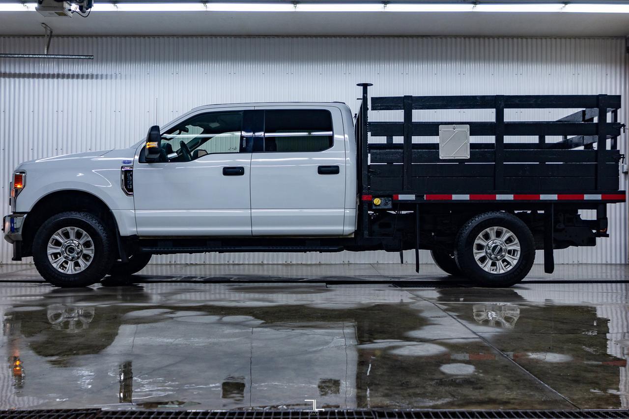2021 Ford F-350 4x4 Crew Cab XLT Longbox Deck Red Deer AB
