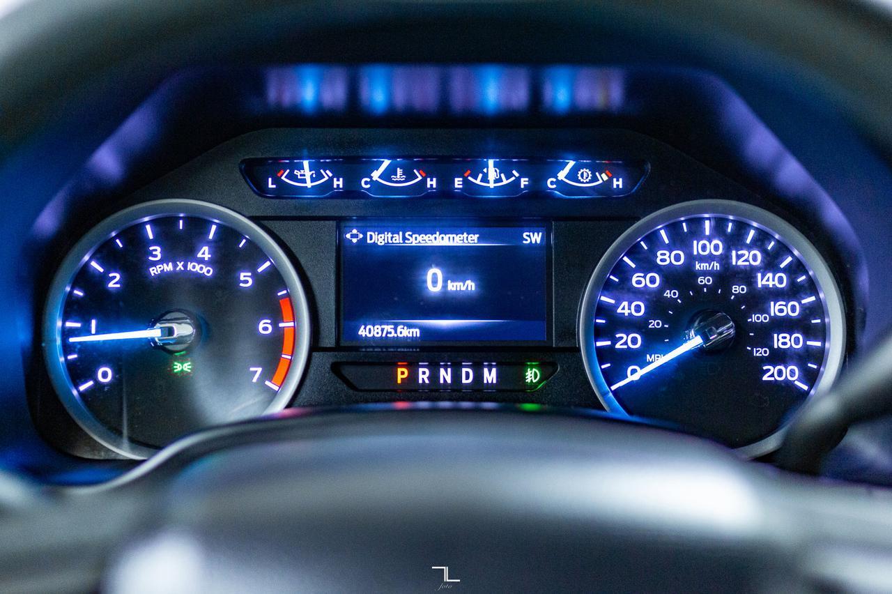 2021 Ford F-350 4x4 Crew Cab XLT Longbox Deck Red Deer AB